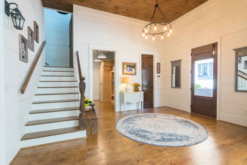 Stylish and Functional Entryways
