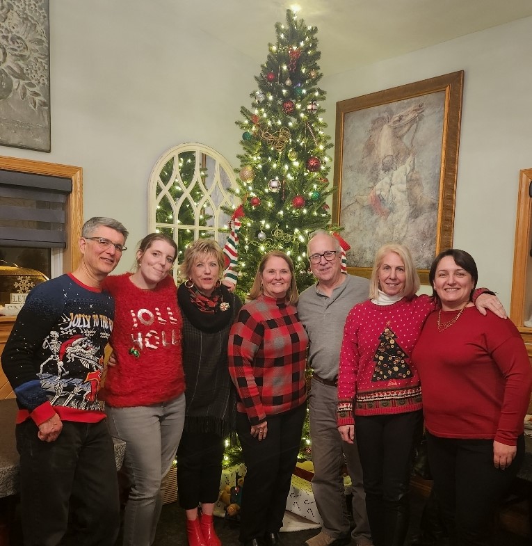 MERRY CHRISTMAS TEAM PHOTO