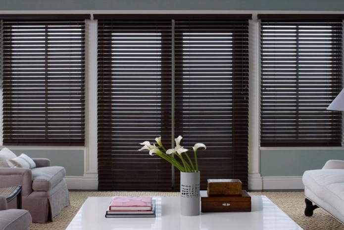 5 Signs It’s Time for New Window Treatments